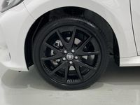 Usado Toyota Yaris Hybrid Style 116 CV (85 kW) 2023 Blanco Berlina