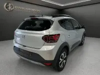 Usado Dacia Sandero Expression 91 CV (66 kW) 2024 Gris / plata Berlina