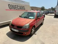 Usado Renault Clio II 65 CV (47 kW) 2004 Granate Berlina