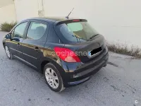 Usado Peugeot 207 90 CV (66 kW) 2006 Negro Berlina