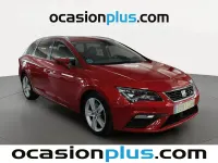 Usado Seat Leon FR 150 CV (110 kW) 2020 Rojo Familiar