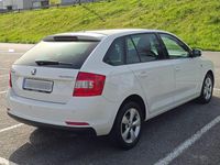 Usado Skoda 105 Active 105 HP (77 kW) 2013 Branco Sedan