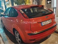 Używany Ford Focus Trend 100 KM (73 kW) 2006 Czerwony Sedan/Limuzyna