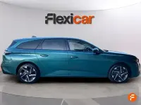 Usado Peugeot 308 SW Allure 130 CV (95 kW) 2022 Verde Familiar