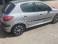 Usado Peugeot 206 70 CV (51 kW) 2000 Gris / plata Berlina