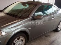 Usado Renault Mégane Cabriolet Privilege 120 CV (88 kW) 2004 Gris / plata Descapotable
