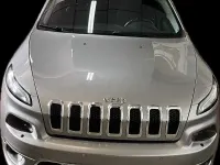 Usado Jeep Cherokee Overland 195 CV (143 kW) 2019 Gris / plata SUV
