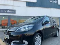 Usado Renault Grand Scénic Bose Edition 130 CV (95 kW) 2015 Negro Monovolumen
