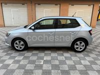 Usado Skoda Fabia 75 CV (55 kW) 2017 Gris / plata Berlina