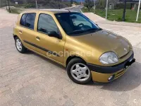 Usado Renault Clio 90 CV (66 kW) 1999 Amarillo Berlina