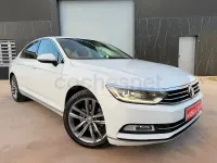 Usado VW Passat Alltrack 190 CV (139 kW) 2017 Blanco Familiar