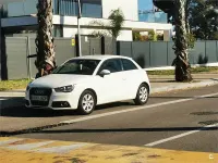 Usado Audi A1 Attraction 105 CV (77 kW) 2011 Blanco Utilitario