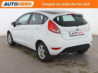 Usado Ford Fiesta Trend 100 CV (73 kW) 2015 Blanco Berlina