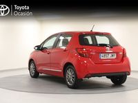 Usado Toyota Yaris Active 100 CV (73 kW) 2016 Rojo