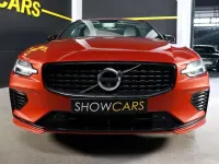 Begagnad Volvo V60 R-Design 392 HK (288 kW) 2022 Röd Kombi