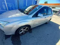 Usado Ford Focus Trend 115 CV (84 kW) 2006 Gris / plata Berlina