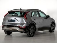 Usado Kia Niro 129 CV (94 kW) 2025 Gris / plata SUV