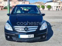 Usado Mercedes B200 140 CV (102 kW) 2008 Negro Monovolumen