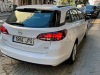 Usado Opel Astra Selective 110 CV (80 kW) 2016 Blanco Familiar