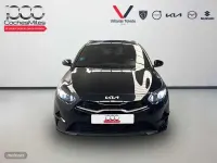 Usado Kia Ceed Sportswagon Style 100 CV (73 kW) 2025 Negro Familiar
