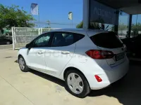Usado Ford Fiesta Trend 75 CV (55 kW) 2020 Blanco Utilitario