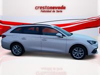 Usado Seat Leon Style 115 CV (84 kW) 2021 Blanco Familiar