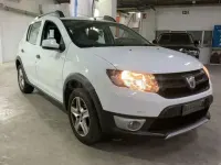 Usado Dacia Sandero Stepway 90 CV (66 kW) 2016 Blanco Berlina