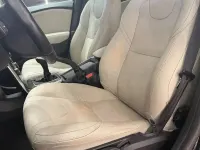 Usado Volvo V40 Kinetic 120 CV (88 kW) 2017 Negro Berlina