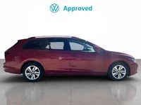 Usado VW Golf VIII Life 116 CV (85 kW) 2021 Rojo Familiar