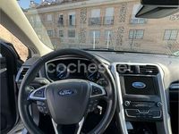Usado Ford Mondeo Trend 120 CV (88 kW) 2016 Gris / plata Berlina