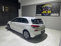 Usado Hyundai i30 95 CV (69 kW) 2020 Blanco Berlina