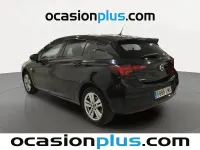 Usado Opel Astra Edition 105 CV (77 kW) 2021 Negro Utilitario