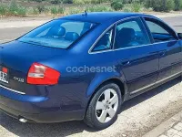 Usado Audi A6 180 CV (132 kW) 2002 Azul Berlina