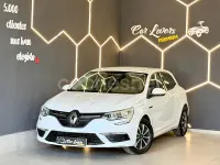 Usado Renault Mégane IV Business 90 CV (66 kW) 2017 Blanco Berlina