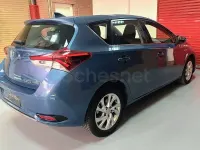 Begagnad Toyota Auris Hybrid Advance 136 HK (100 kW) 2016 Blå Sedan