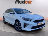 Usado Kia Ceed 140 CV (102 kW) 2018 Blanco Utilitario