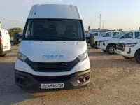 Usado Iveco 35.12 116 CV (85 kW) 2021 Blanco Van