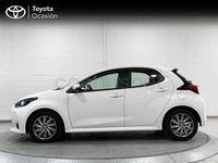 Usado Toyota Yaris Hybrid Active 116 CV (85 kW) 2023 Blanco Berlina