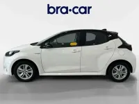 Usado Toyota Yaris Active 116 CV (85 kW) 2022 Blanco Utilitario