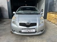 Usado Toyota Yaris Sol 90 CV (66 kW) 2008 Gris / plata Utilitario