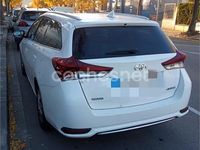 Usado Toyota Auris Active 112 CV (82 kW) 2015 Blanco Familiar