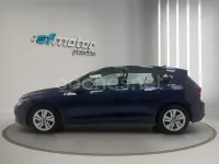 Usado VW Golf VIII 116 CV (85 kW) 2021 Azul Berlina