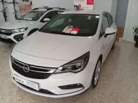 Usado Opel Astra Dynamic 125 CV (91 kW) 2016 Blanco Familiar