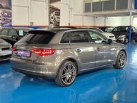 Usado Audi A3 Attraction 105 CV (77 kW) 2013 Marrón Berlina