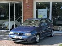 Usado Seat Ibiza 110 CV (80 kW) 1998 Azul Utilitario