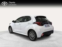 Usado Toyota Yaris Hybrid Active 116 CV (85 kW) 2024 Blanco Berlina