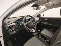 Usado Kia Stonic 101 CV (74 kW) 2025 Blanco SUV