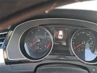 Usado VW Passat Advance 150 CV (110 kW) 2019 Gris / plata Berlina