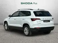 Usado Skoda Karoq Active 110 CV (80 kW) 2022 Blanco SUV