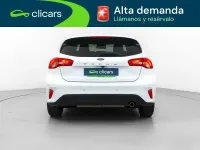 Usado Ford Focus Trend 125 CV (91 kW) 2019 Blanco Berlina